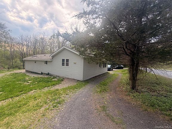 2nd image of 157 White Bridge Rd