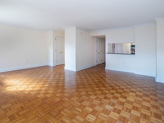 4th image of 350 E 82nd St APT 3D