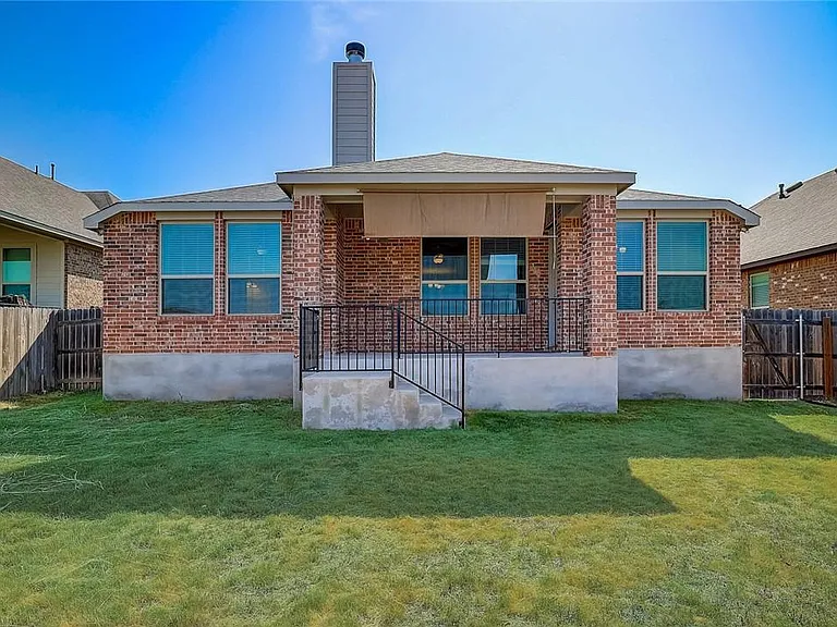 6736 Brindisi Pl — Photo 29