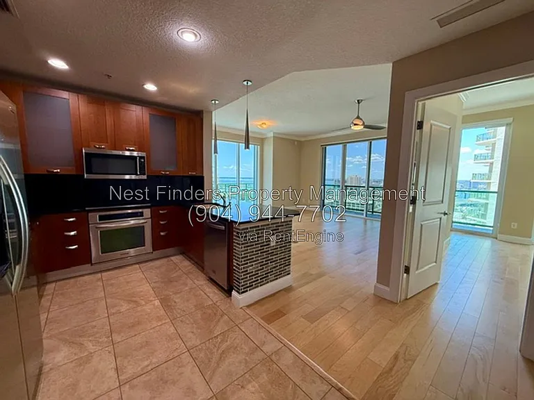 1431 Riverplace Blvd #2001 — Photo 3
