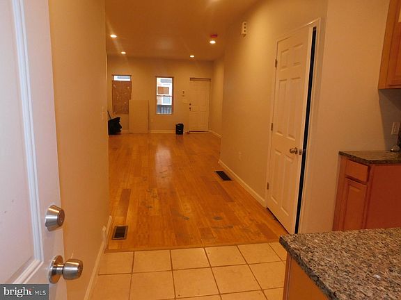 3rd image of 2526 N Myrtlewood St