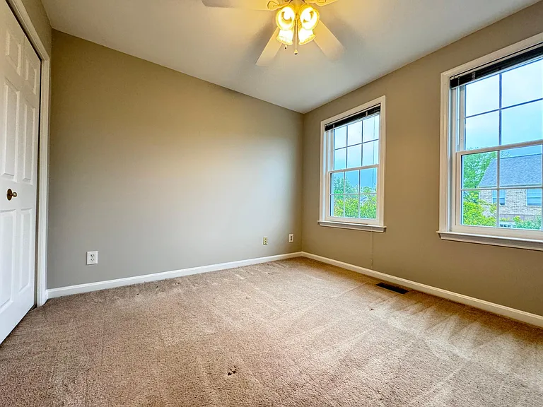 SECONDARY ROOM 1