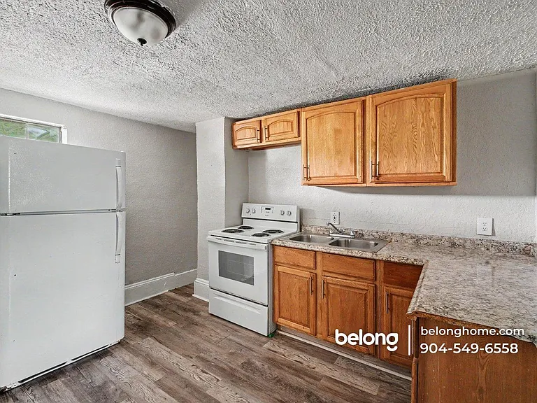 1131 Grothe St #3 — Photo 6