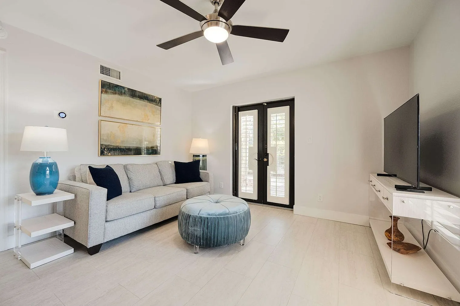 1 bed, 1.0 bath, 516 sqft, $2,314 — Photo 2