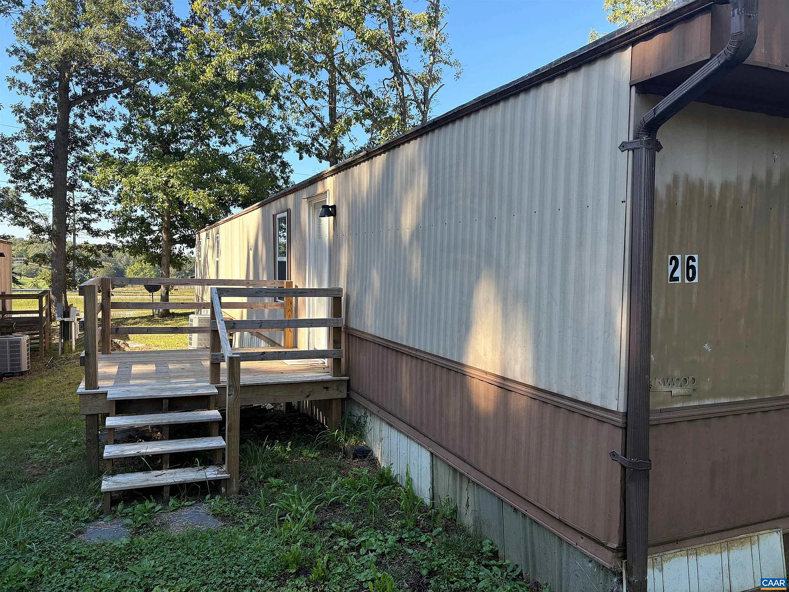3 bed, 1.5 bath, 1000 sqft, $1,350 — Photo 1