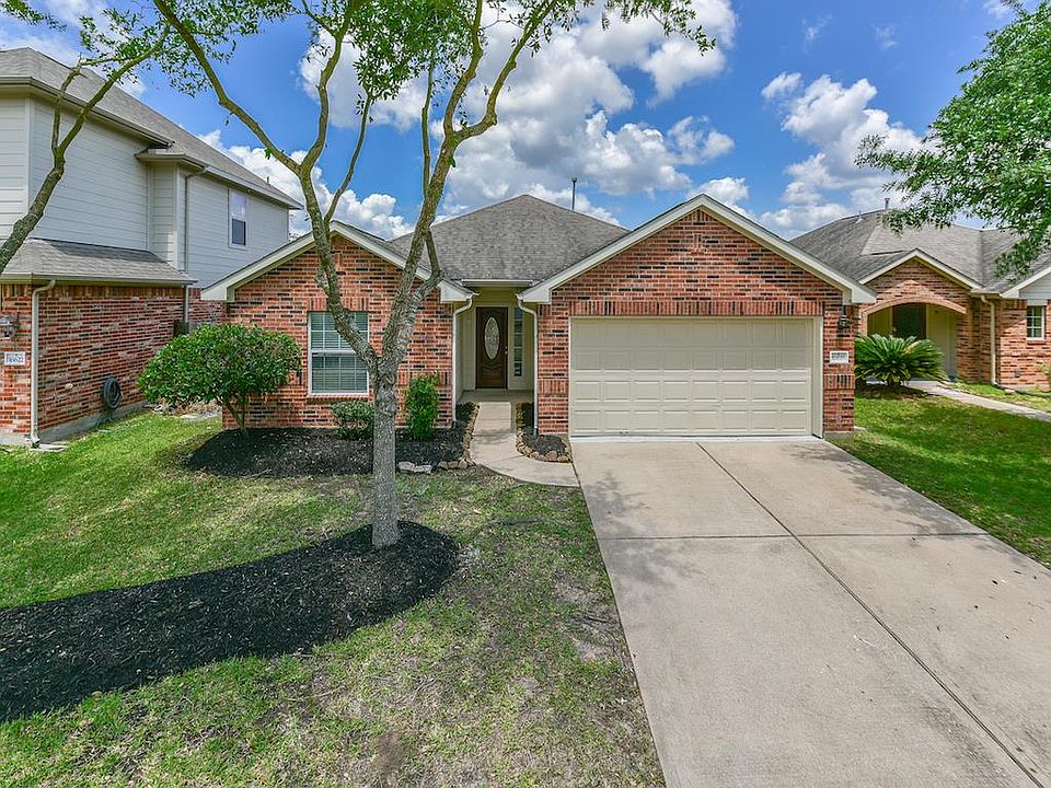 1st image of 16618 Shorewood Lakes Dr