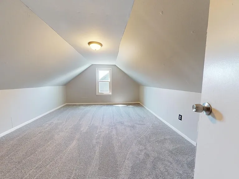 3123 W 58th St — Photo 21