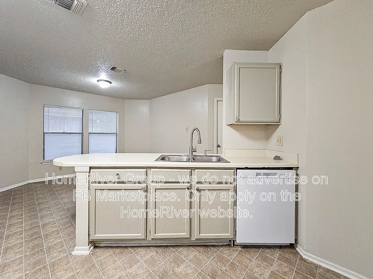 3224 Coral Grove Dr — Photo 7
