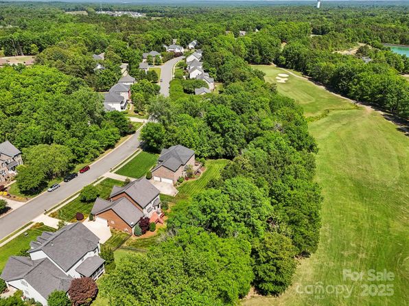 10716 Persimmon Creek Dr, Mint Hill, NC 28227