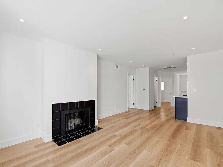 TALA Local at 832 Croft — Photo 7