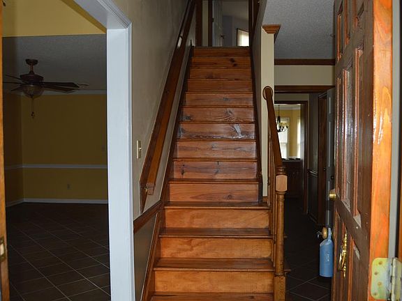2nd image of 102 Rock Knoll Dr Unit 6