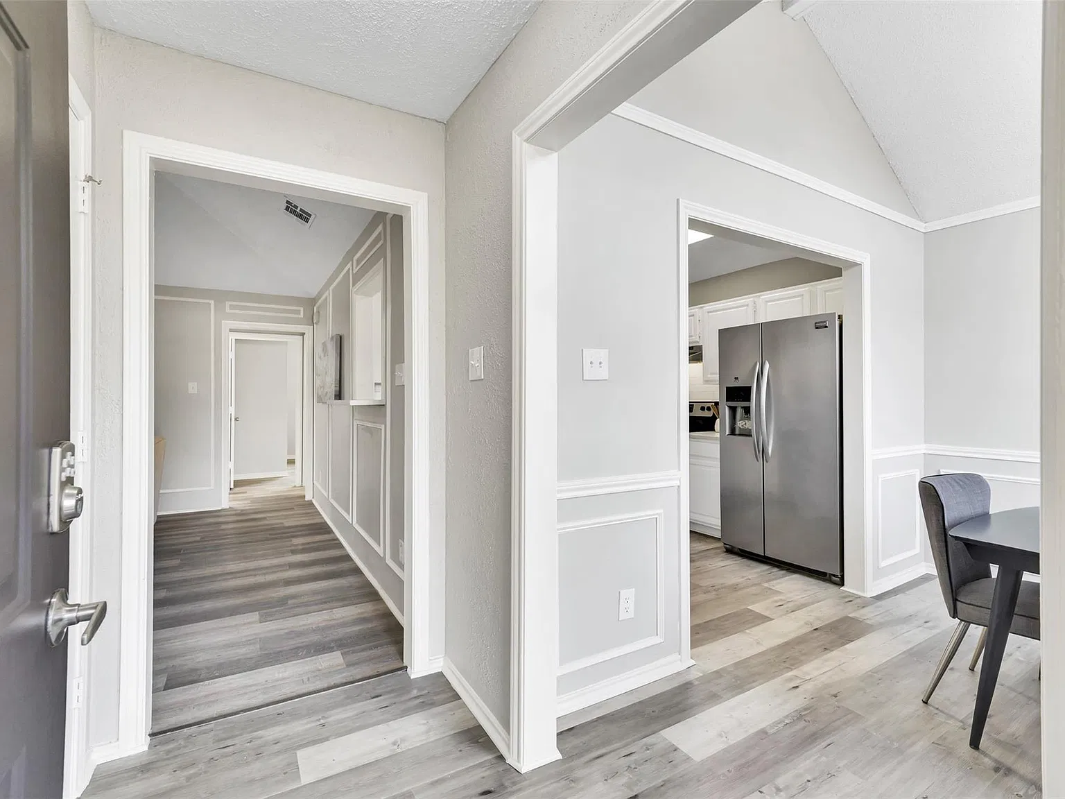 2 bed, 1229 sqft, $2,200 — Photo 2
