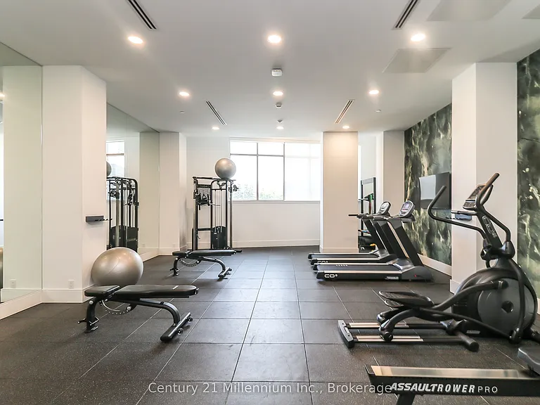 31 Huron St #511 — Photo 28