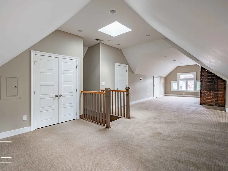 216 W. Hubbard Ave — Photo 26