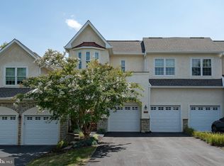 18 Creekview Cir, West Chester, PA 19382