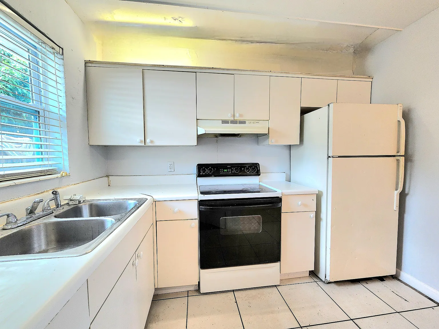 2 bed, 1.0 bath, 1540 sqft, $1,675 — Photo 2