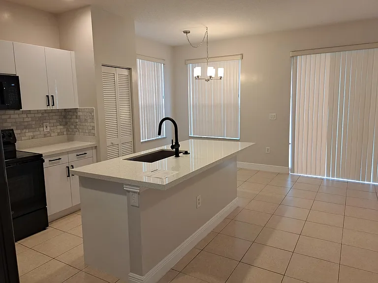 12349 NW 53rd St — Photo 12