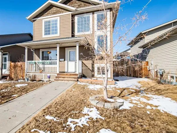108 E Pioneer Way, Blackfalds, AB T4M 0B7