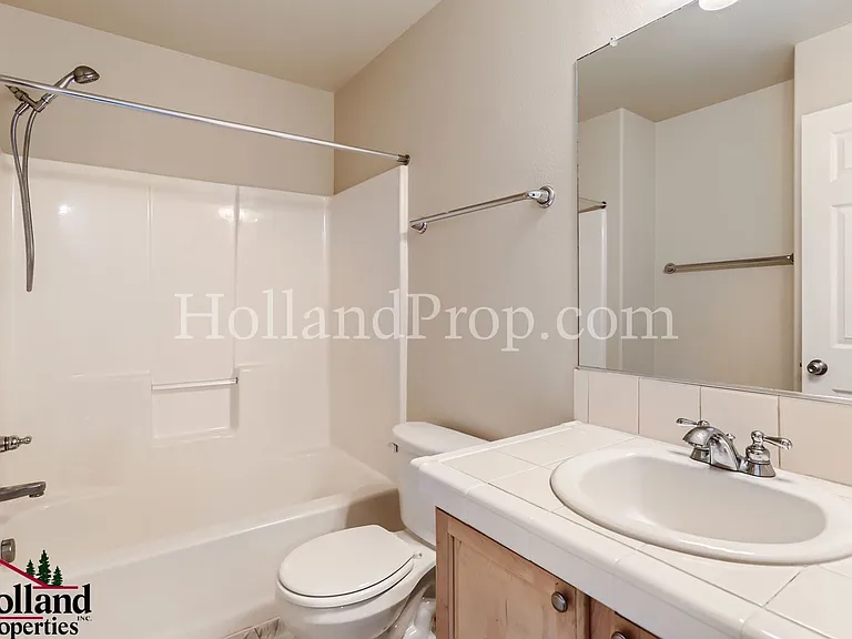 4815 SE Teakwood St — Photo 25