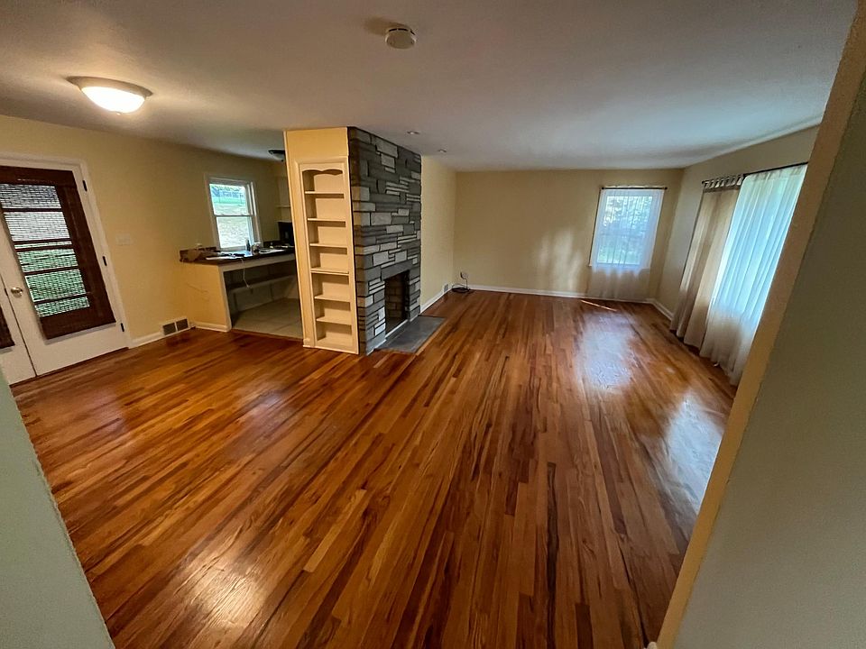 1st image of 154 Hilltop Blvd
