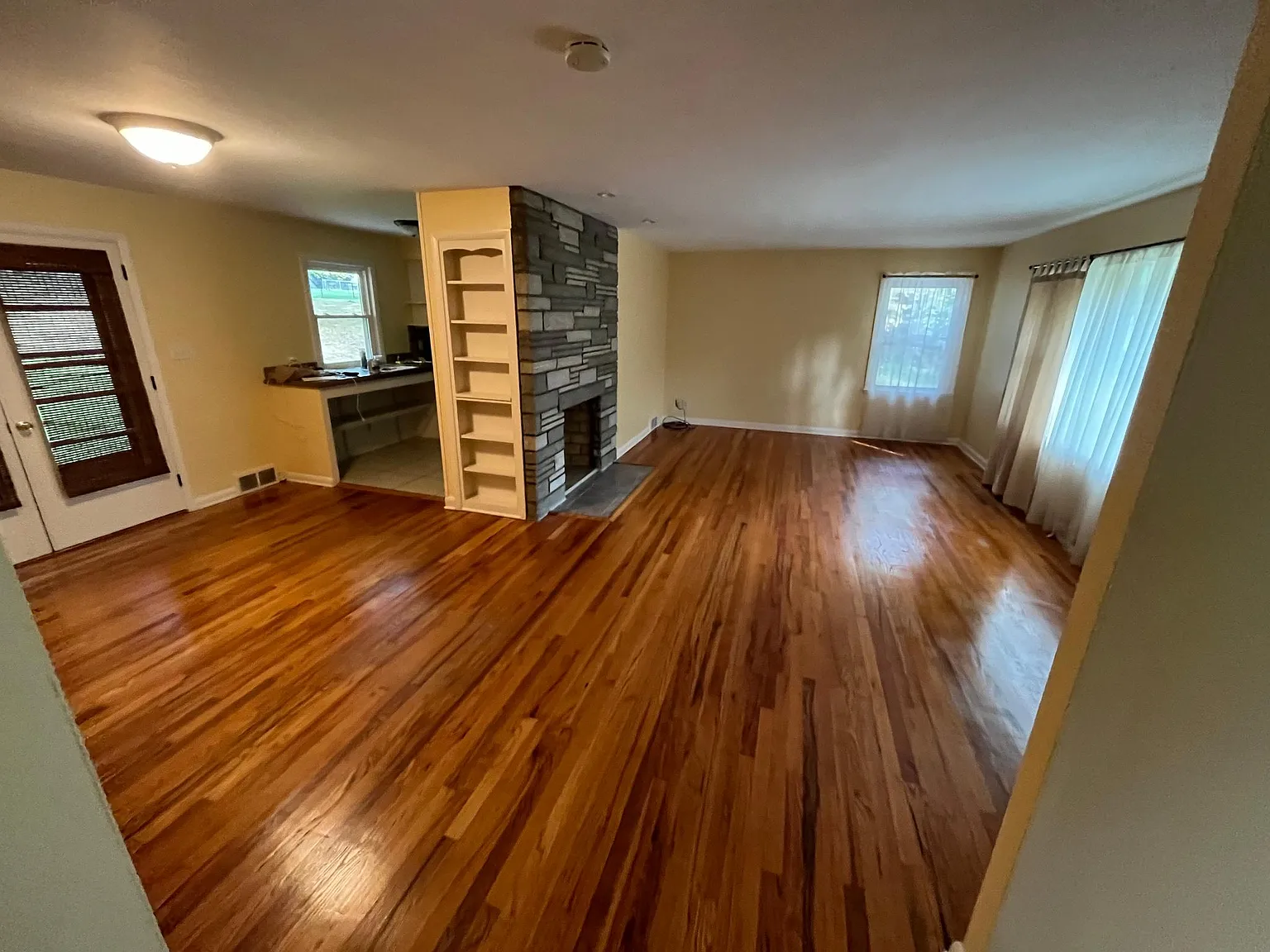 154 Hilltop Blvd photo 1