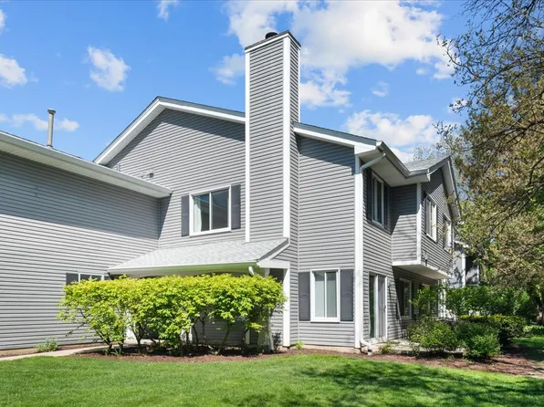 1312 Barclay Ln, Deerfield, IL 60015