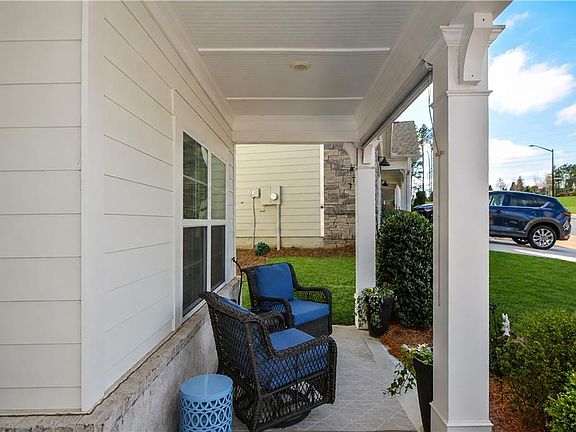 5th image of 4993 Pleasantry Way NW