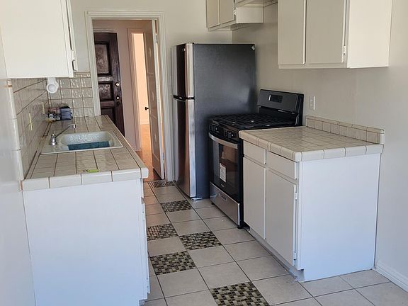 2nd image of 331 S Cochran Ave #5