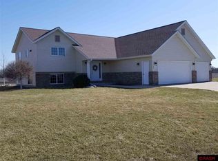 1105 9th Cir NW, Waseca, MN 56093