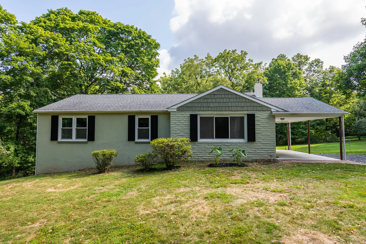3 bed, 1.5 bath, 1268 sqft, $3,500 — Photo 1