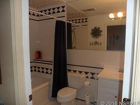 5th image of 3229 Woodland Dr