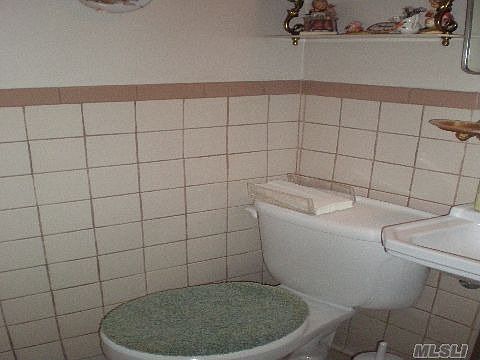 5th image of 3015 77th St