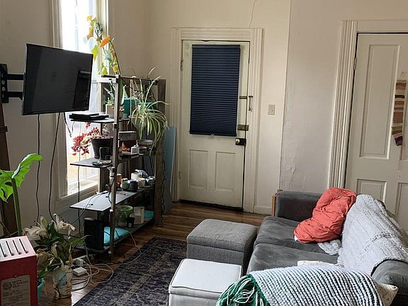 4th image of 318 S Euclid Ave #2
