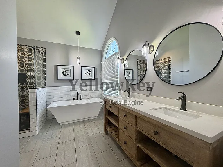 11121 Indian Woods Dr — Photo 17