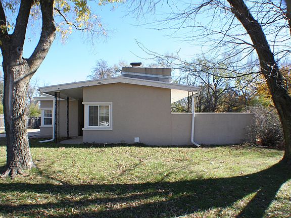 2nd image of 344 Hillside St