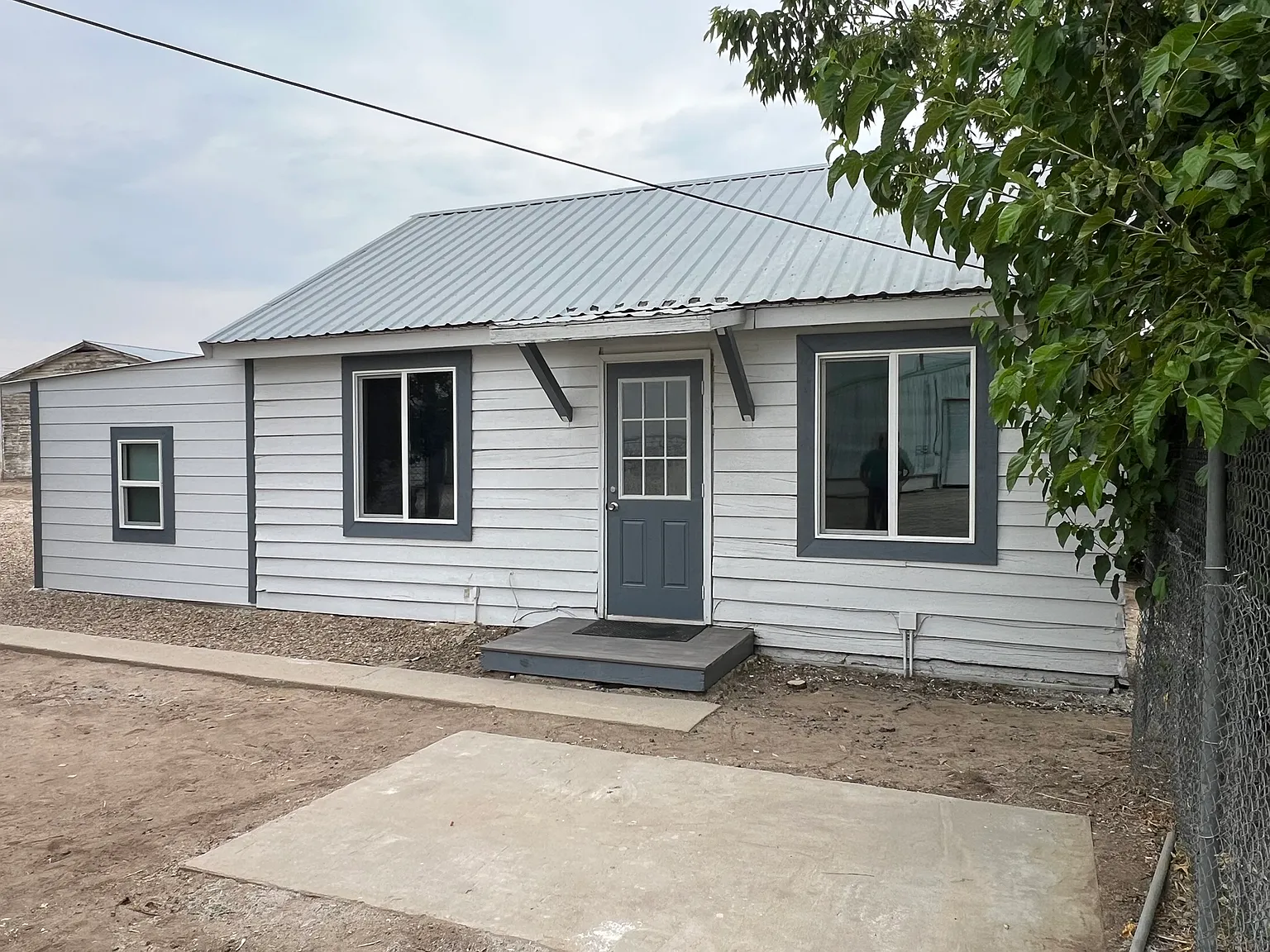 11036 Linden Rd — Photo 1
