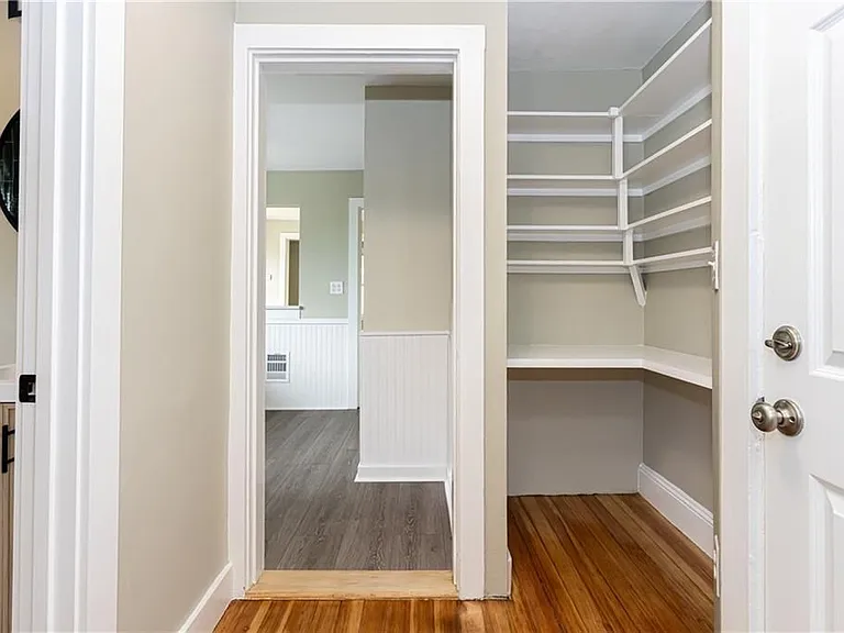 439 Broadway St #D — Photo 15