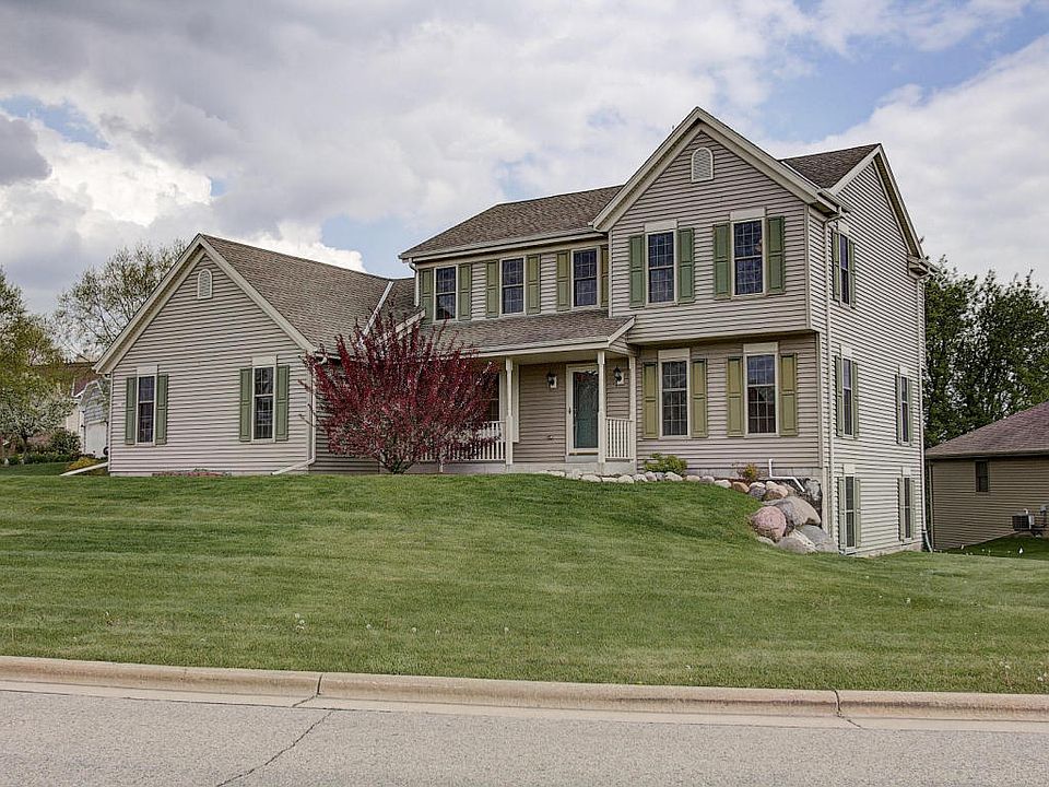 1st image of 221 Chapel Hill Dr