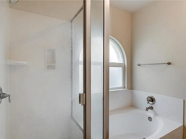 1821 Golden Arrow Ave — Photo 14