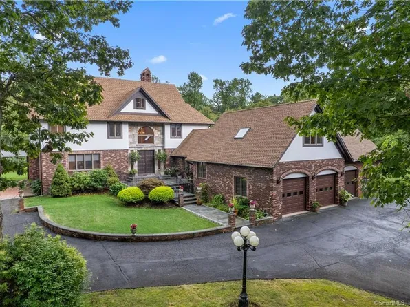 22 Old Pasture Lane, Hamden, CT 06518