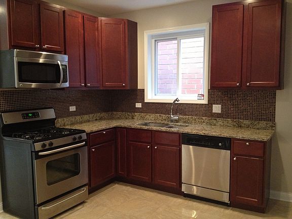 2nd image of 741 S Claremont Ave