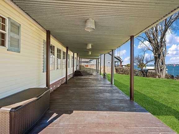 2nd image of 207 Vivian Rd