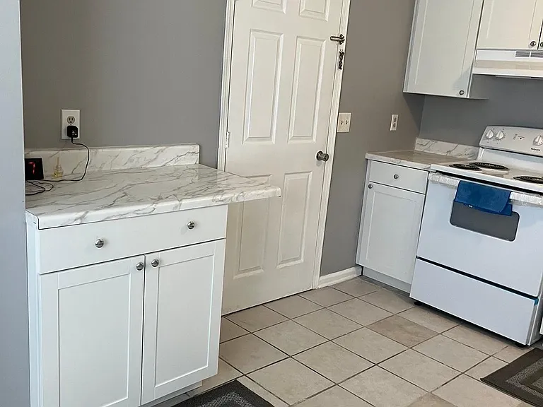 8448 Fury Dr — Photo 20