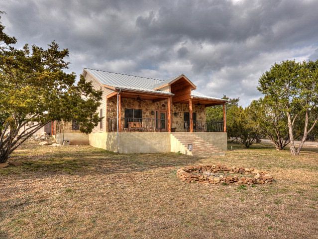 1st image of 100 Oak Knob Dr