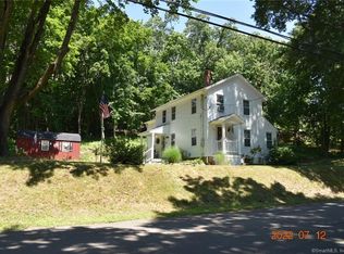 150 N Chestnut St, Branford, CT 06405