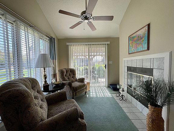 4th image of 653 Brook Dr