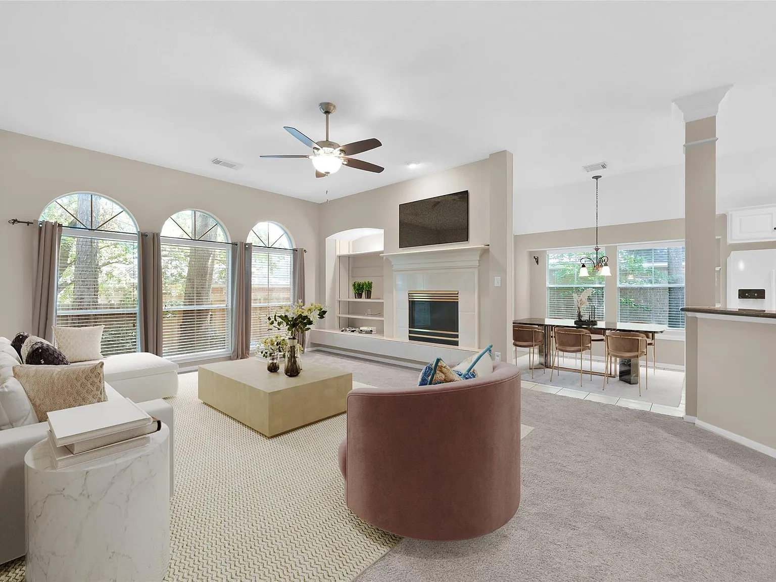 3 bed, 2.0 bath, 2264 sqft, $2,700 — Photo 4