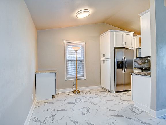 5th image of 3813 Clearwood Ct