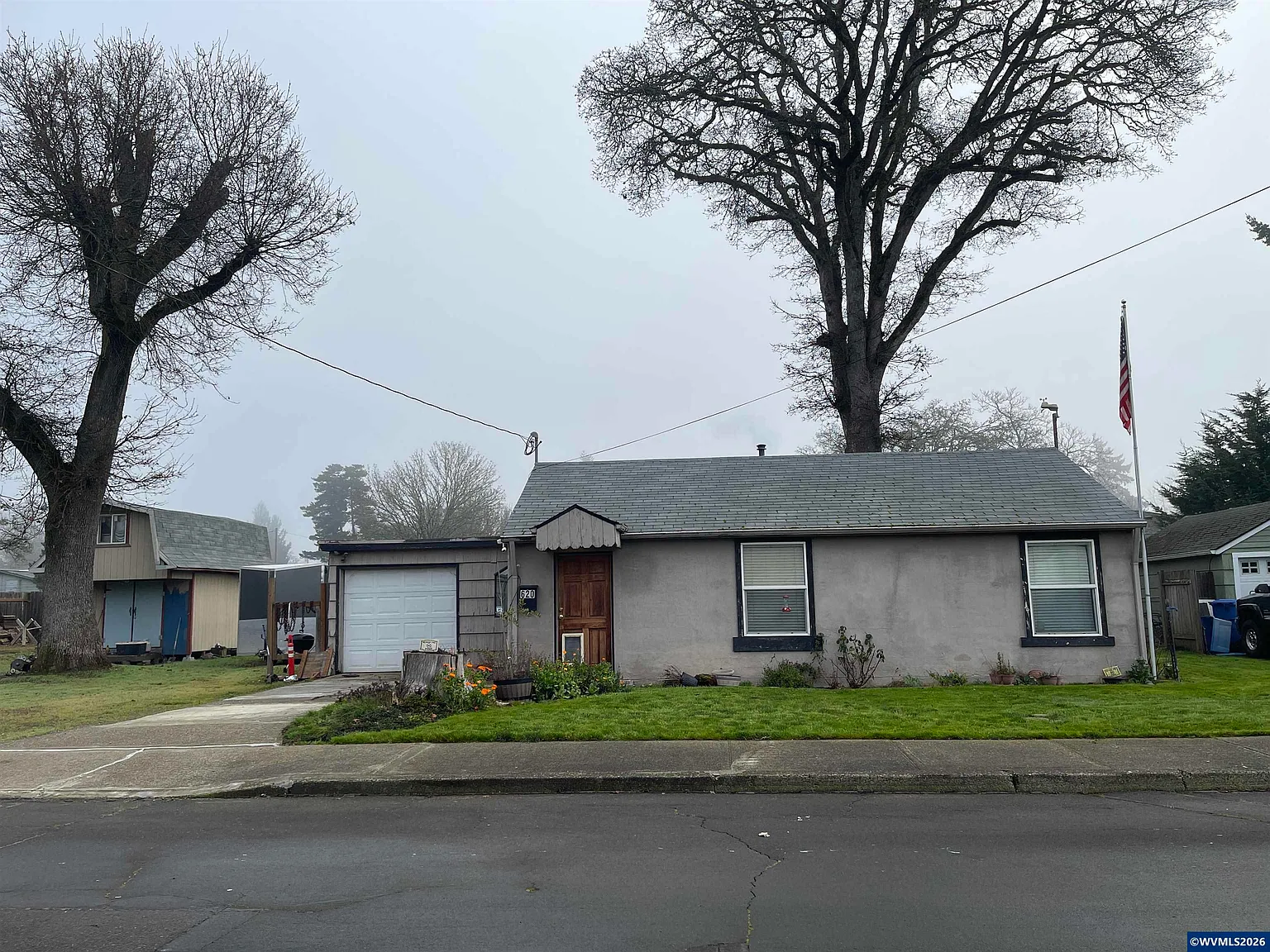 620 23rd St SE photo 1