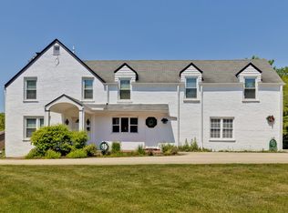8 Middlebury Ln, Lincolnshire, IL 60069